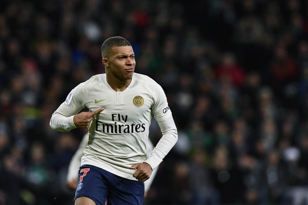 午评|国内期货主力合约涨跌互现 碳酸锂涨超2%